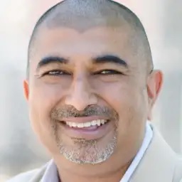 Jawad Nasrullah, zGlue公司前联合创始人兼首席技术官，芯片设计师，擅长芯片、微处理器、HW/SW协同设计和SerDes。
